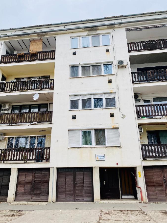Kalvaria Apartman Segedín Exteriér fotografie